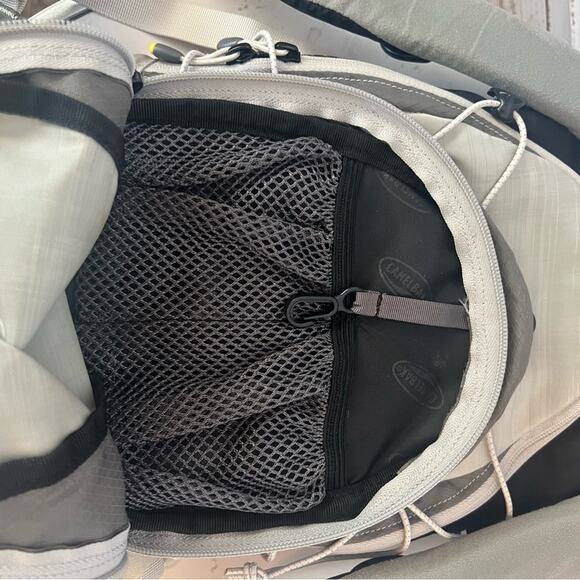 CAMELBAK-  Magic Hydration Backpack NO ACCESSORIES - Picture 7 of 12